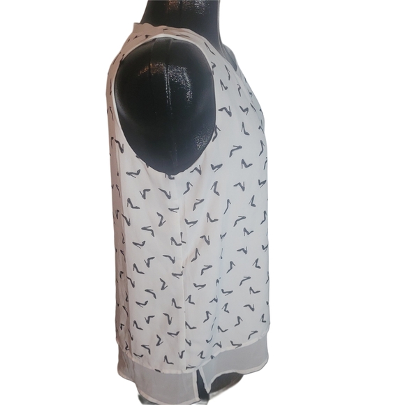 Ricki's White Sleeveless Top with High Heel Print M - Picture 3 of 6